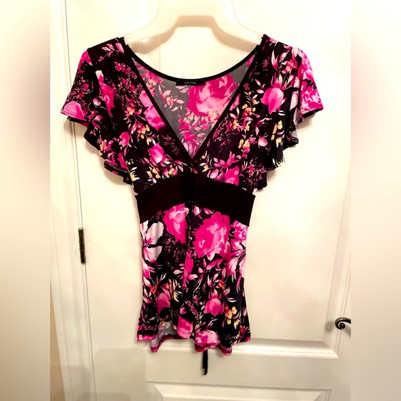 Majora floral short sleeve top large - Picture 2 of 8